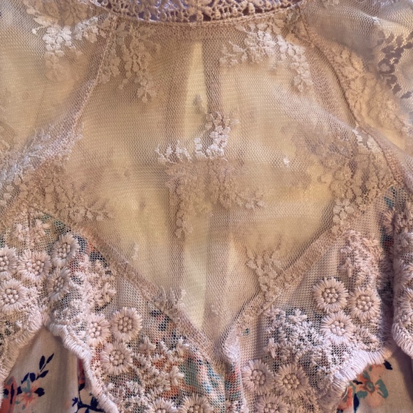 Sold. SUMMER CLEARANCE 🌞 - Picture 5 of 5